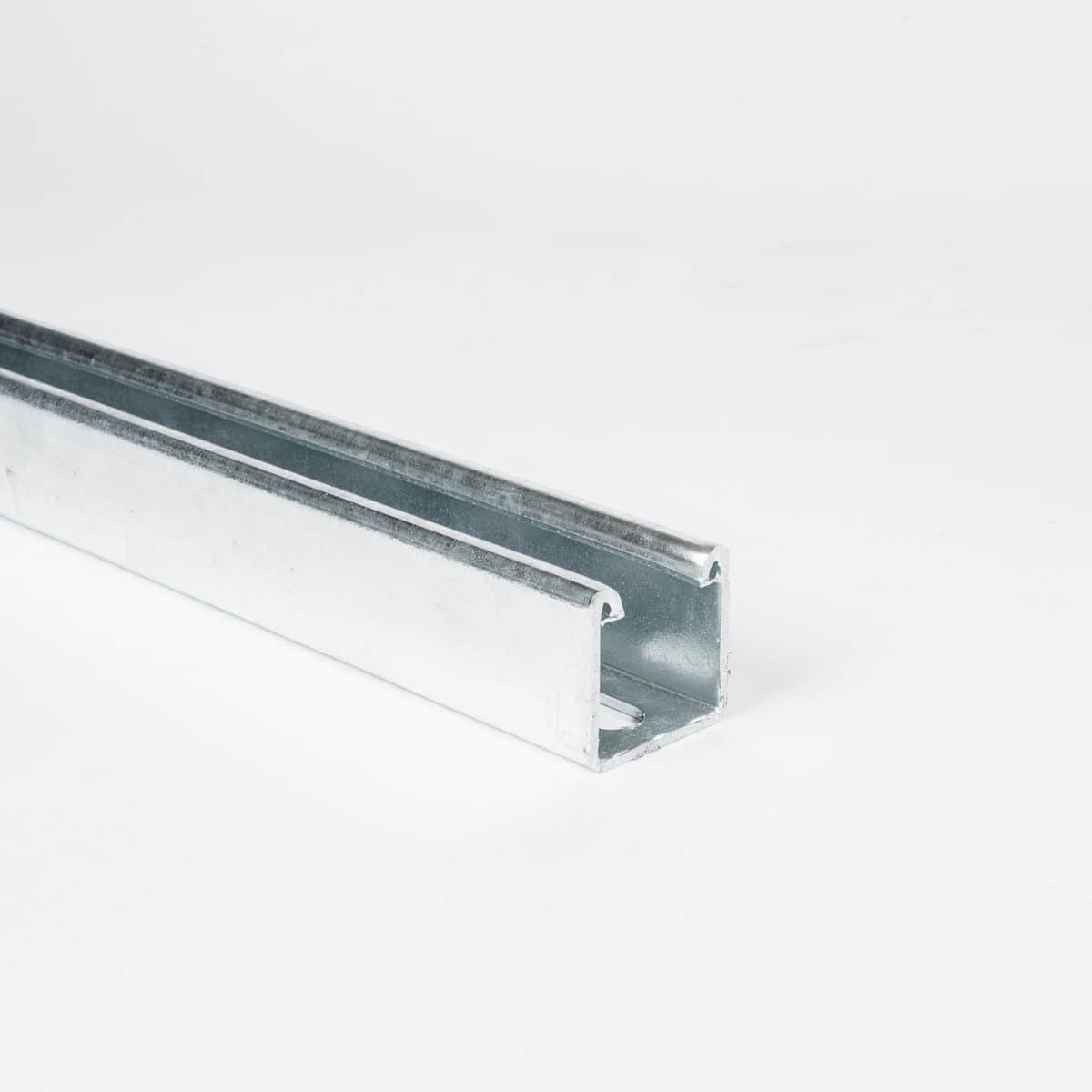 Unistrut montageskinne P1000 3 meter med huller PG